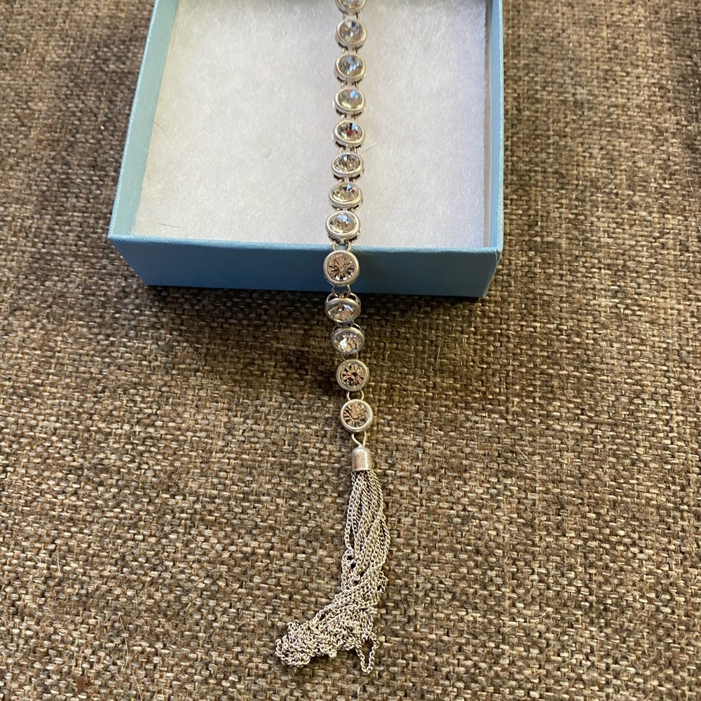 Beautiful Necklace - Picture 4 of 6